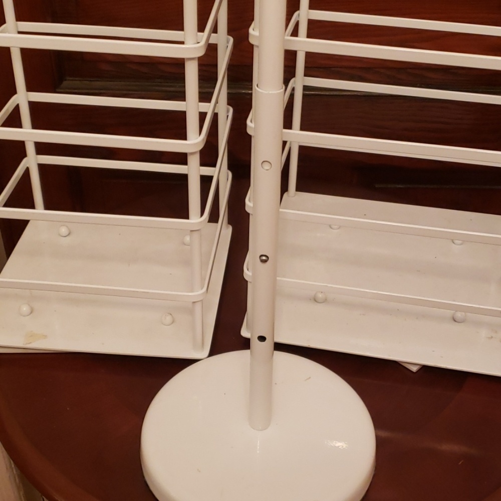 Fixtures - Picture 3 of 6